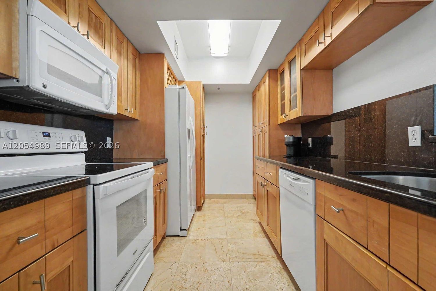 5085 NW 7th St #906, Miami FL 33126