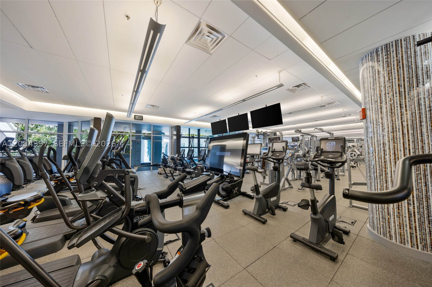 21150 Point Pl #1605, Aventura FL 33180