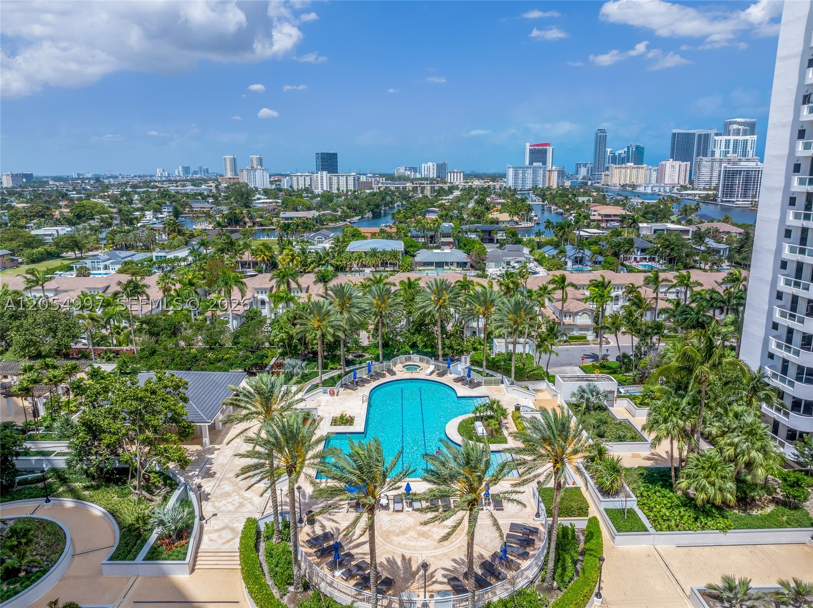 21150 Point Pl #1605, Aventura FL 33180