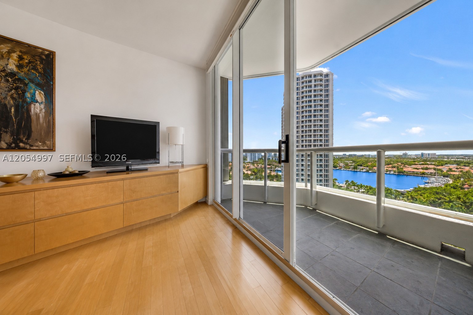 21150 Point Pl #1605, Aventura FL 33180