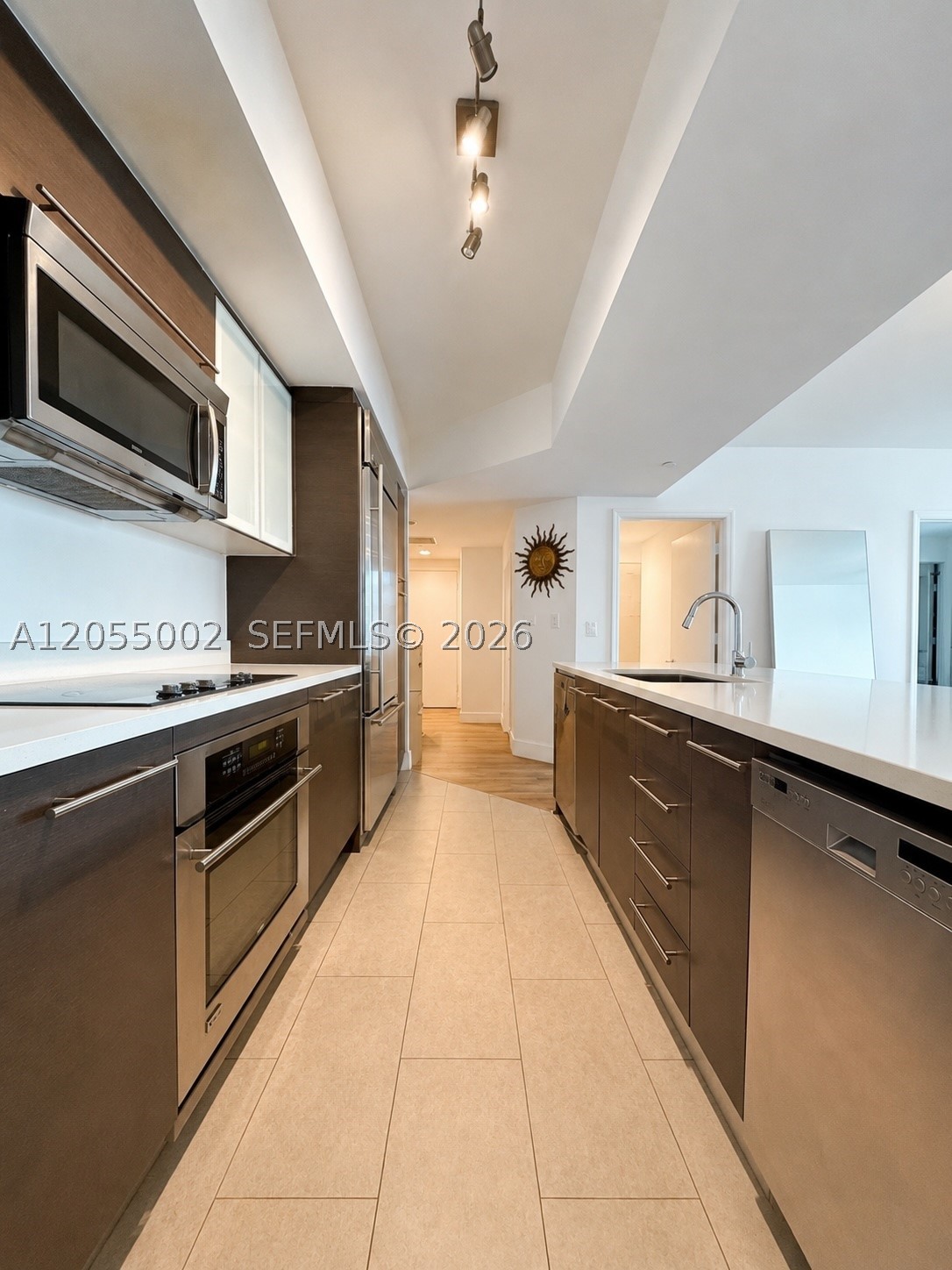 500 Brickell Ave #1805, Miami FL 33131