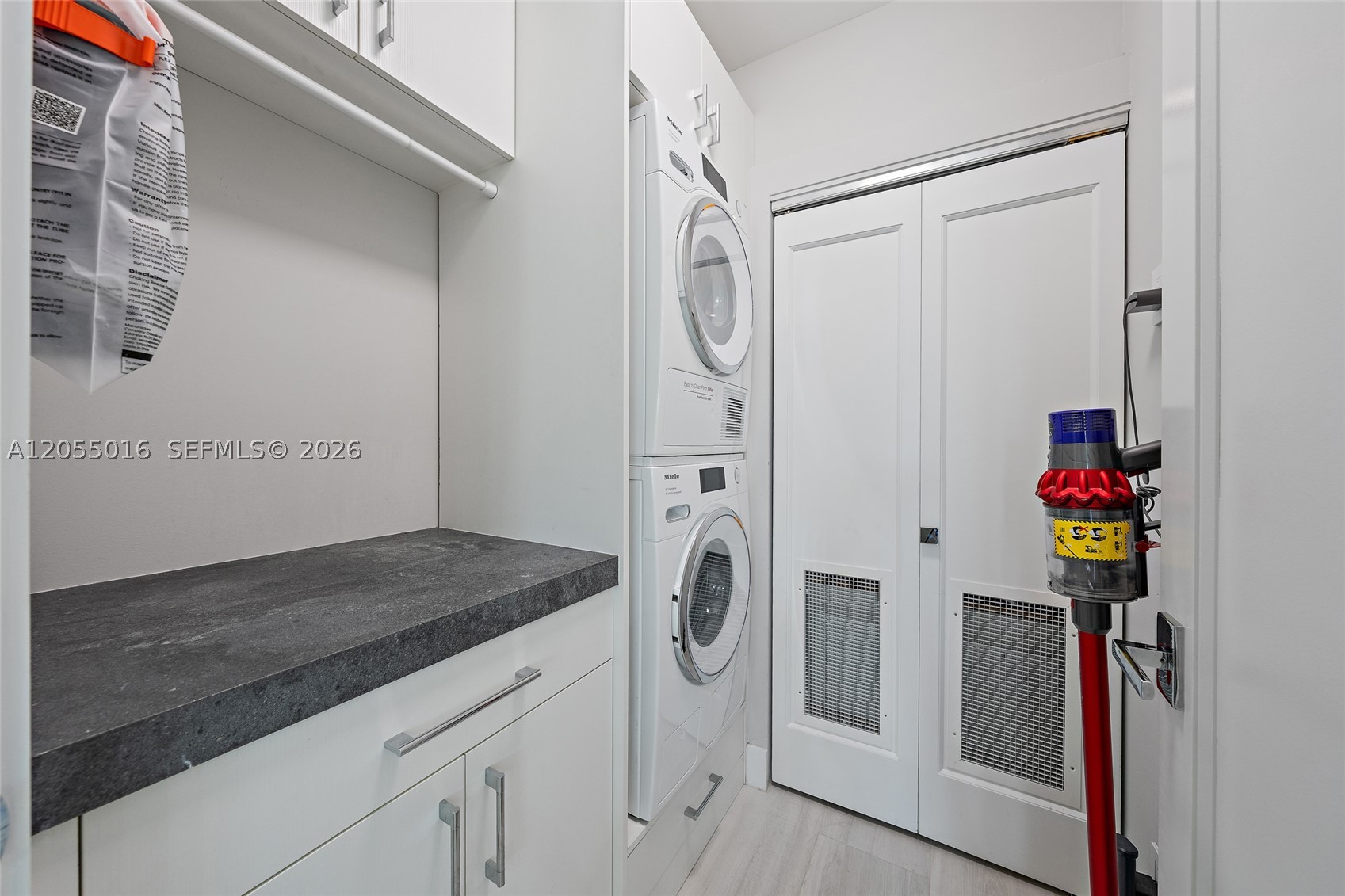 301 Captains Way #301, Jupiter FL 33477