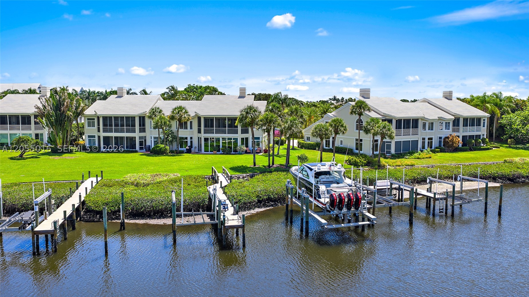 301 Captains Way #301, Jupiter FL 33477