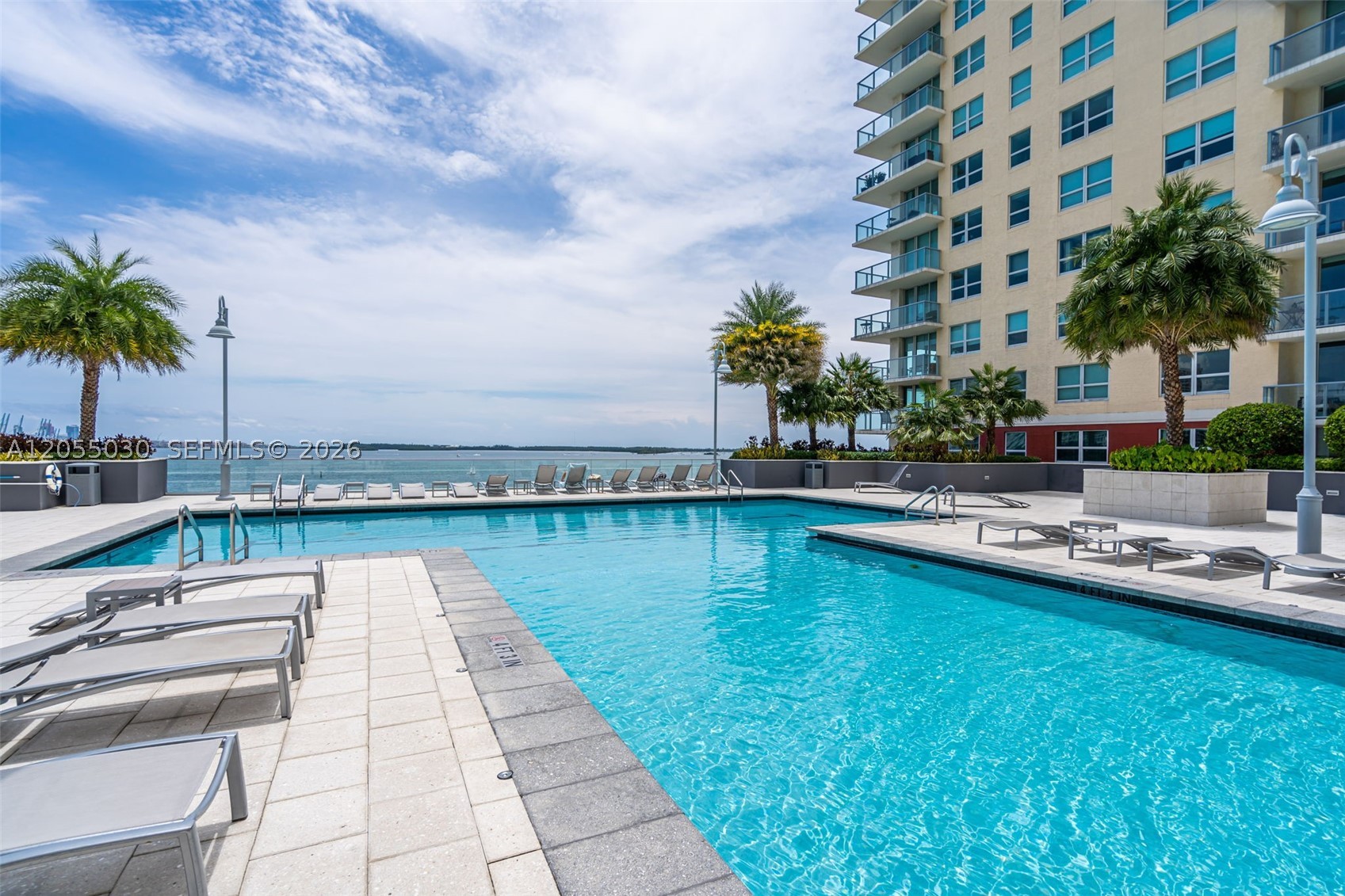 1155 Brickell Bay Dr #2007, Miami FL 33131
