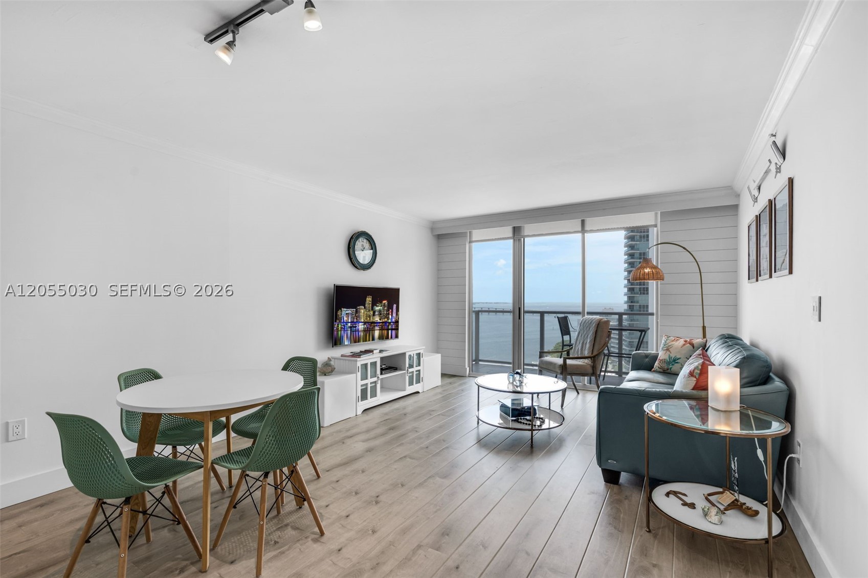 1155 Brickell Bay Dr #2007, Miami FL 33131
