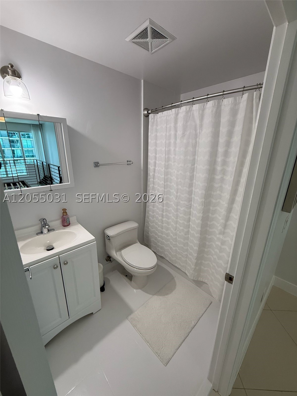 60 SW 13th St #1418, Miami FL 33130