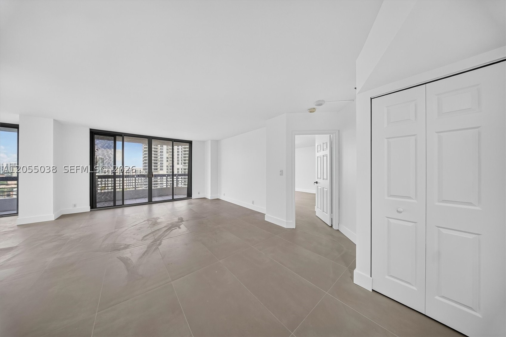3530 Mystic Pointe Dr #1606, Aventura FL 33180