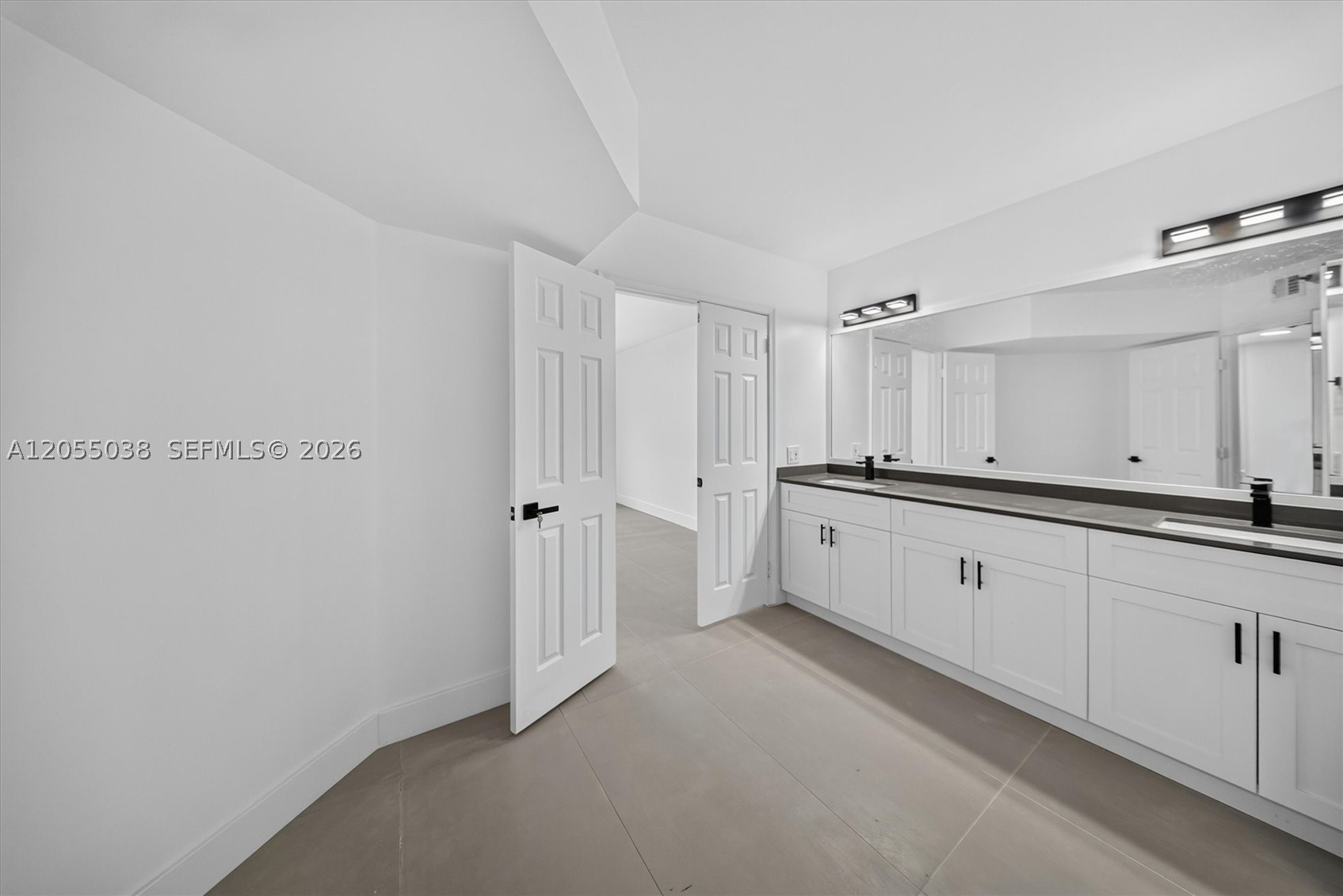 3530 Mystic Pointe Dr #1606, Aventura FL 33180