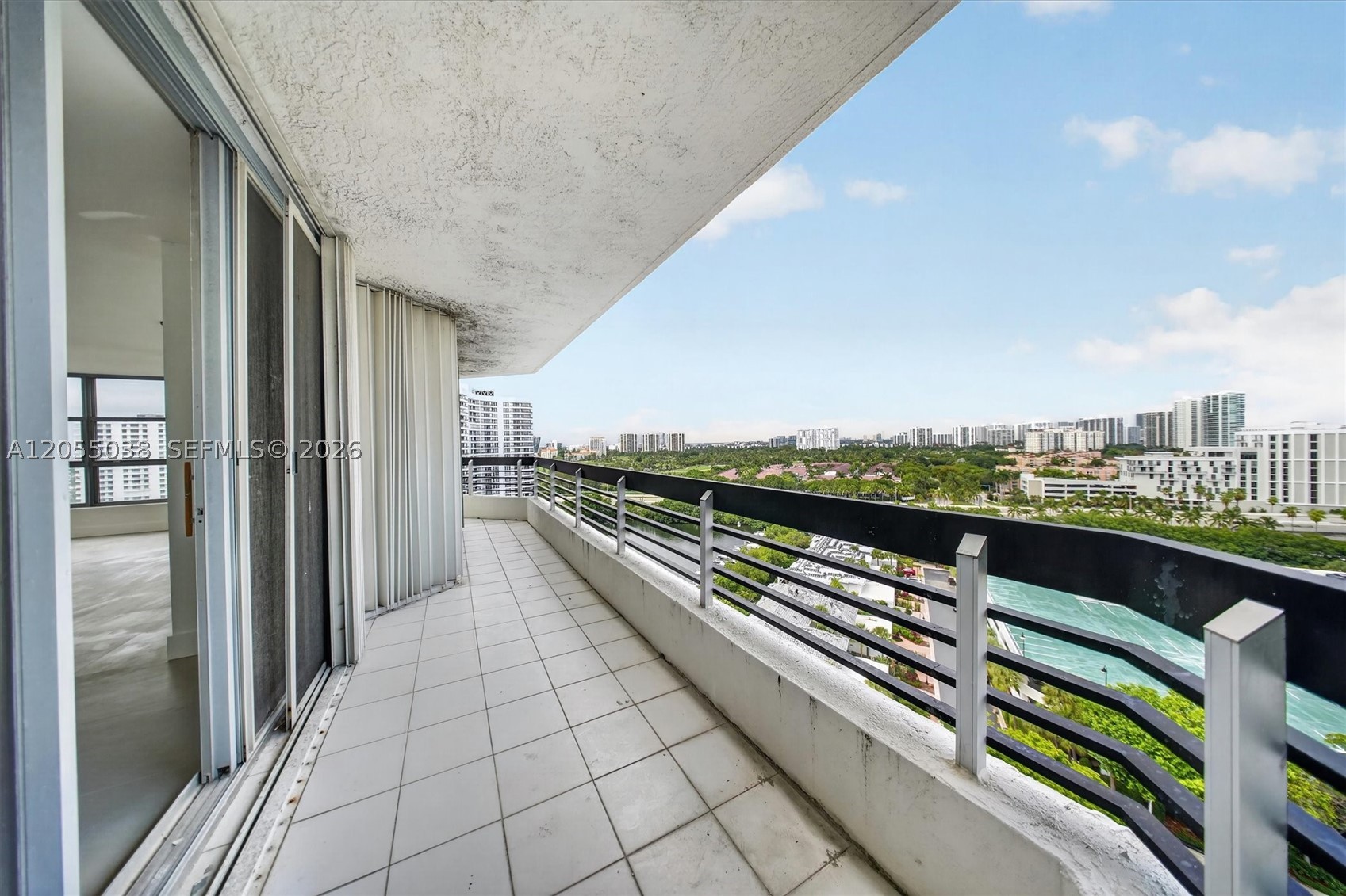 3530 Mystic Pointe Dr #1606, Aventura FL 33180