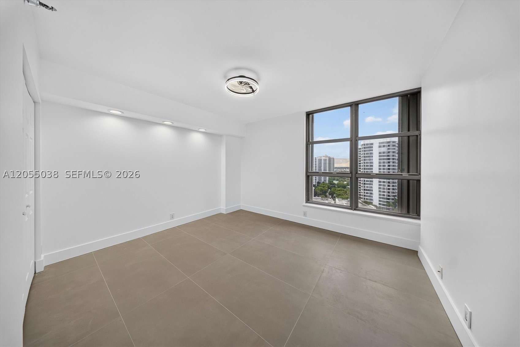 3530 Mystic Pointe Dr #1606, Aventura FL 33180