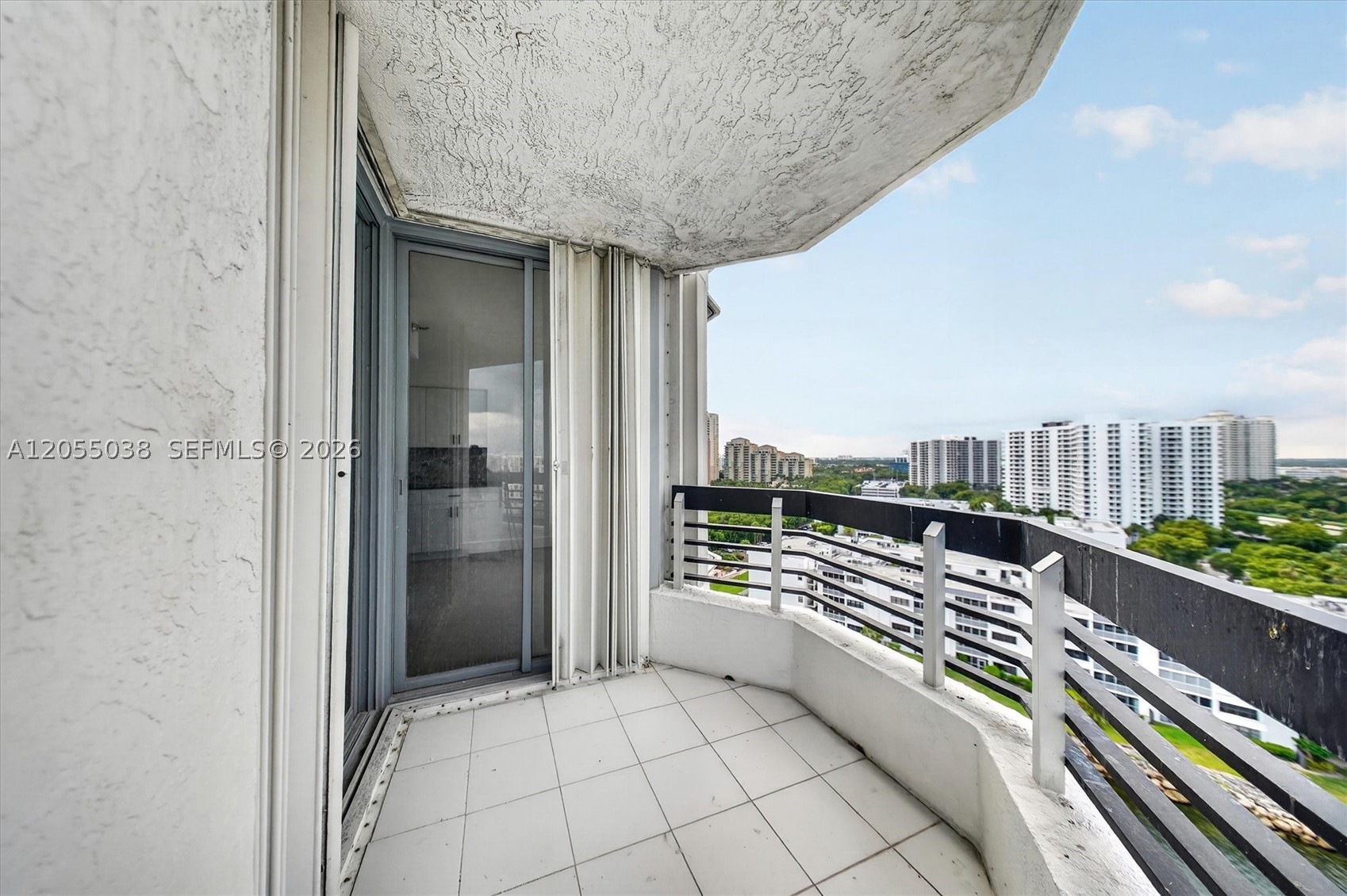 3530 Mystic Pointe Dr #1606, Aventura FL 33180