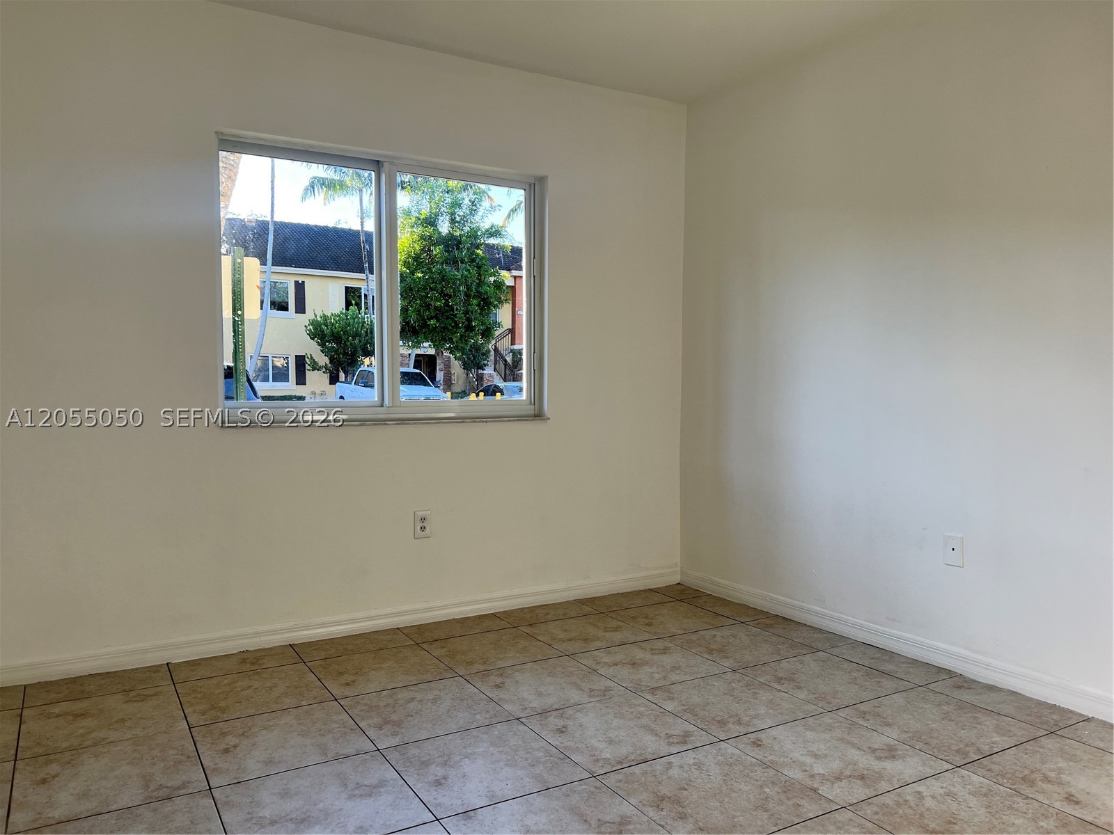 985 NE 33rd Ter #104, Homestead FL 33033