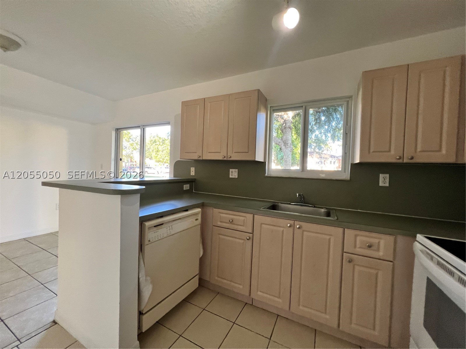 985 NE 33rd Ter #104, Homestead FL 33033