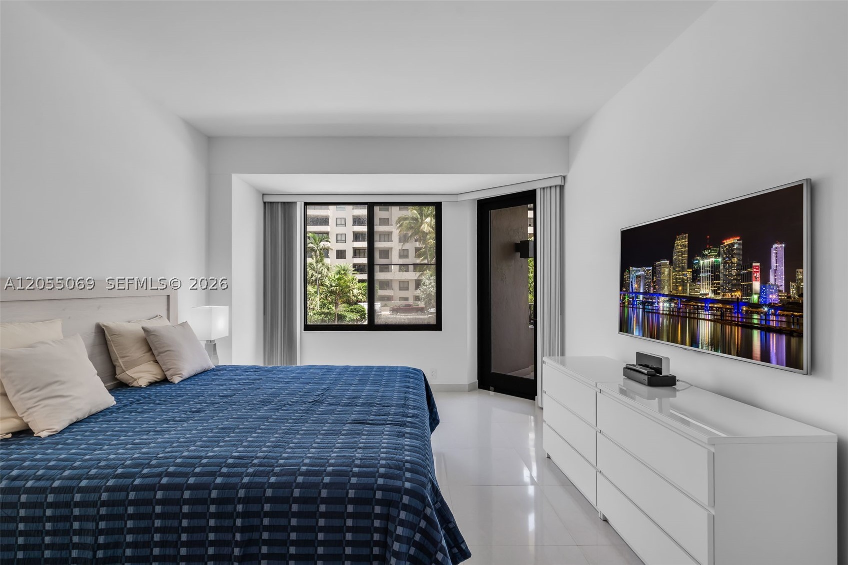 201 Crandon Blvd #220, Key Biscayne FL 33149