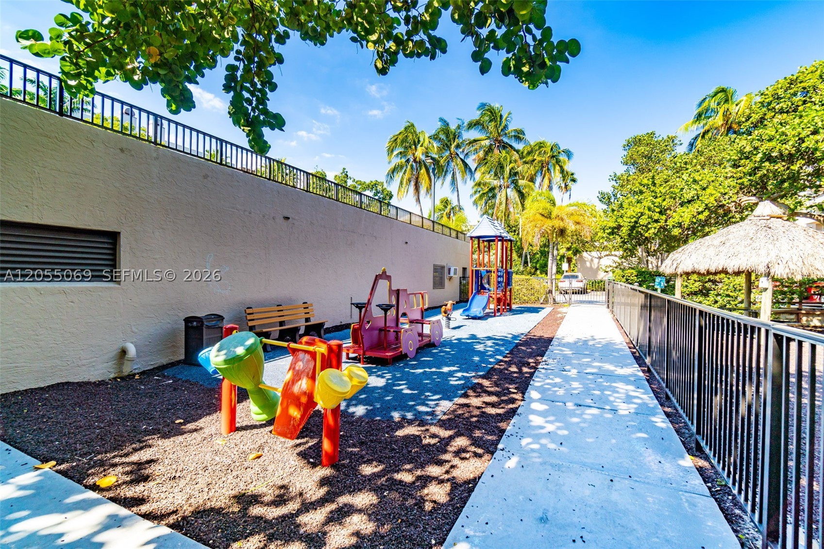 201 Crandon Blvd #220, Key Biscayne FL 33149