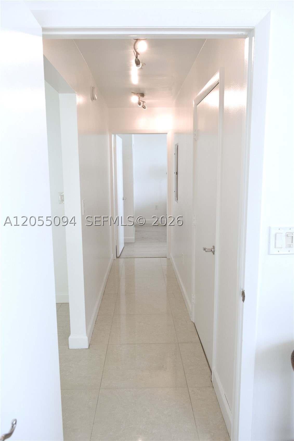 31 SE 5th St #3712, Miami FL 33131