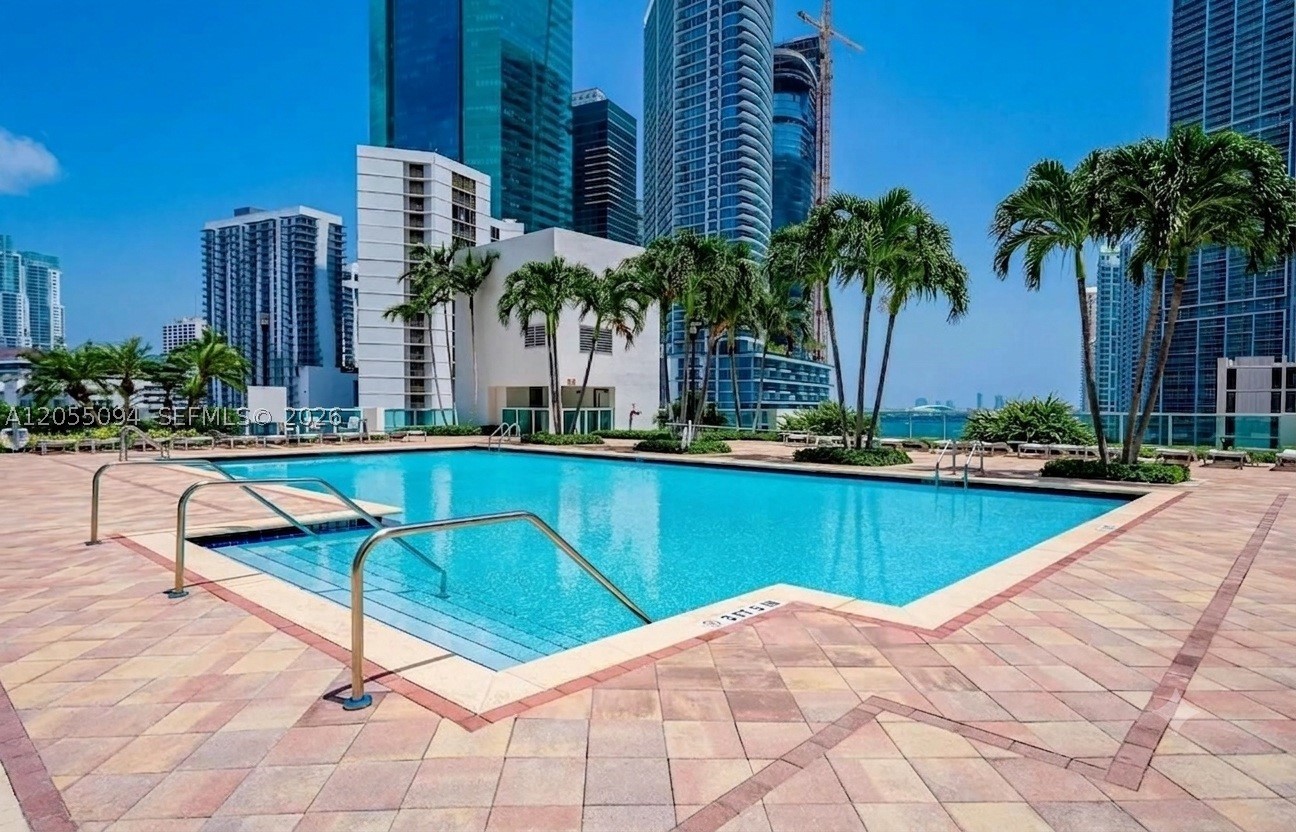 31 SE 5th St #3712, Miami FL 33131