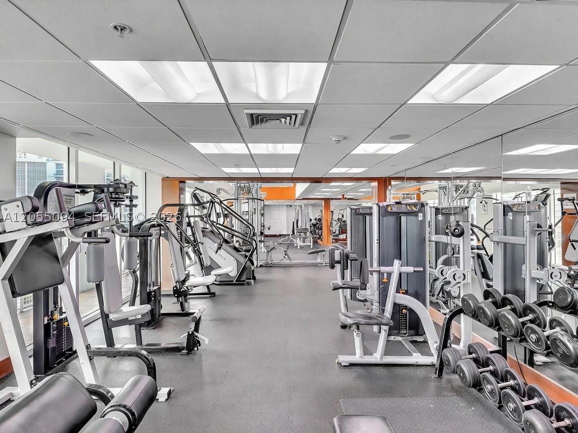 31 SE 5th St #3712, Miami FL 33131