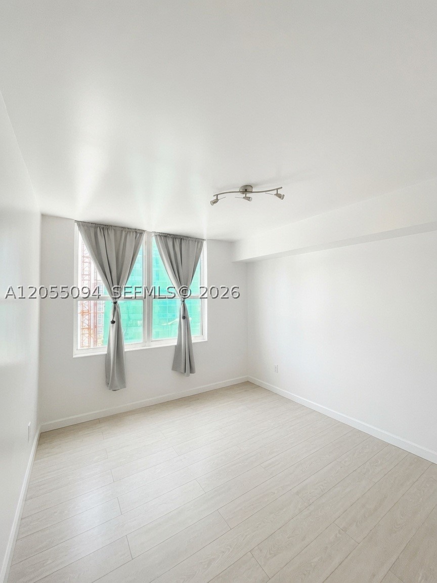 31 SE 5th St #3712, Miami FL 33131