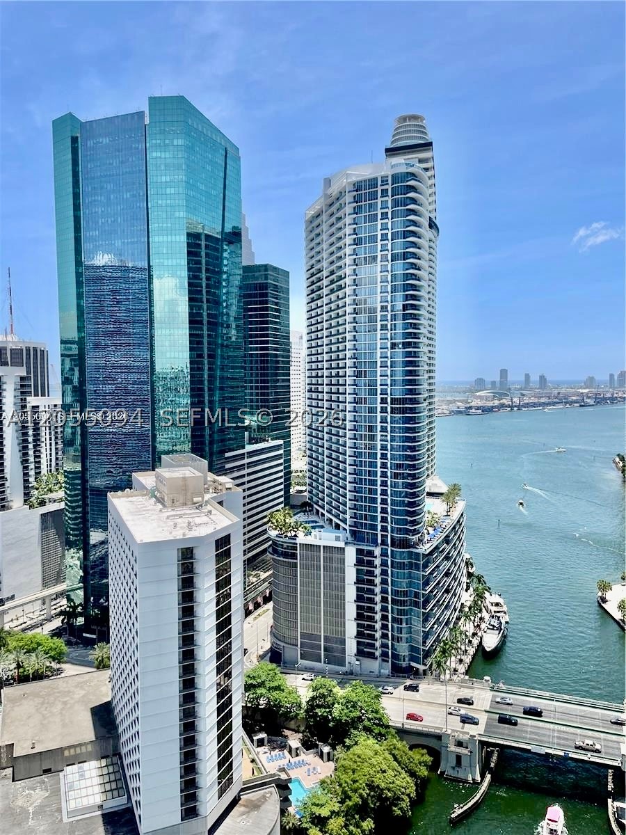 31 SE 5th St #3712, Miami FL 33131