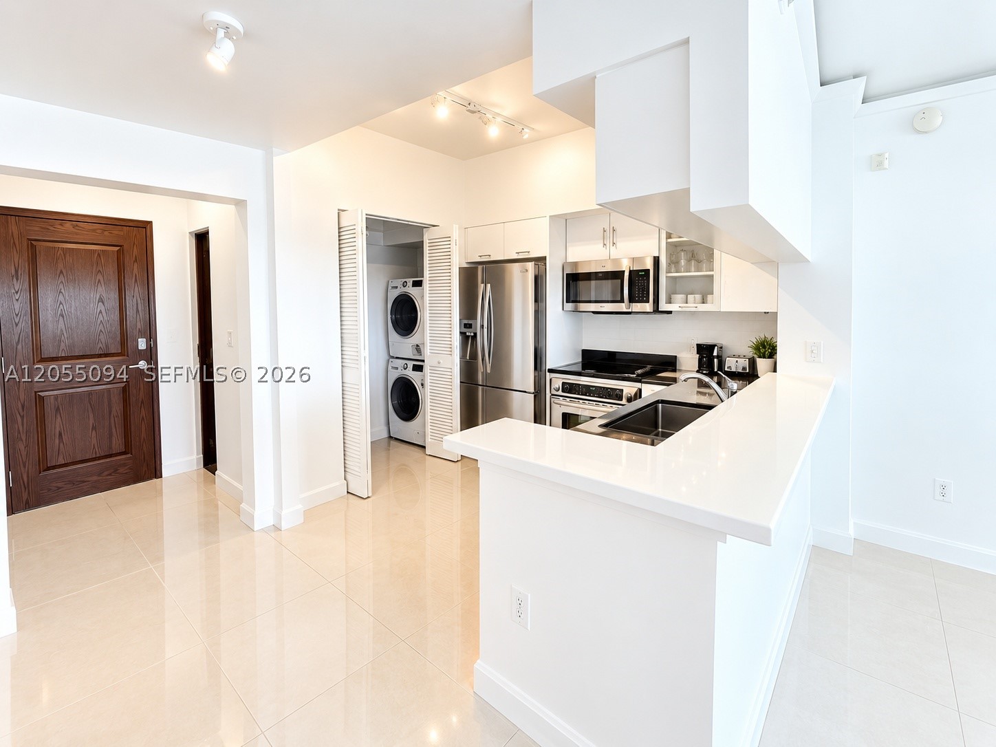 31 SE 5th St #3712, Miami FL 33131