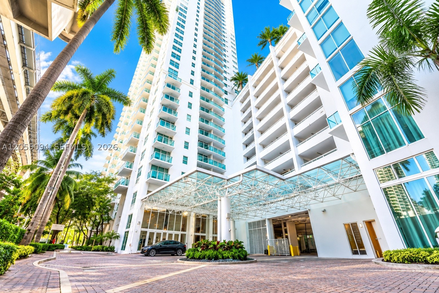 31 SE 5th St #3712, Miami FL 33131