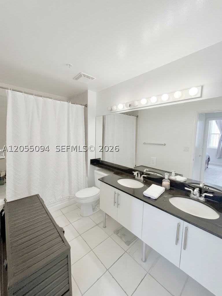 31 SE 5th St #3712, Miami FL 33131