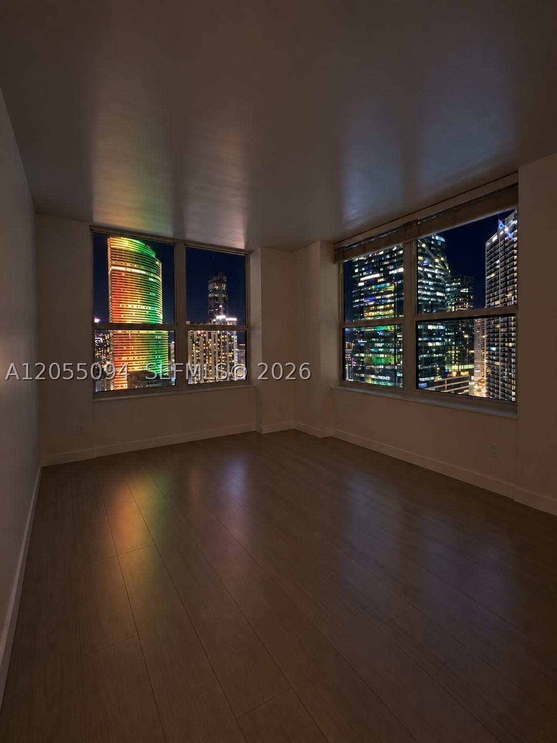 31 SE 5th St #3712, Miami FL 33131