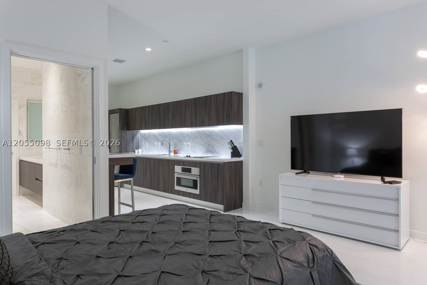 851 NE 1st Ave #503, Miami FL 33132