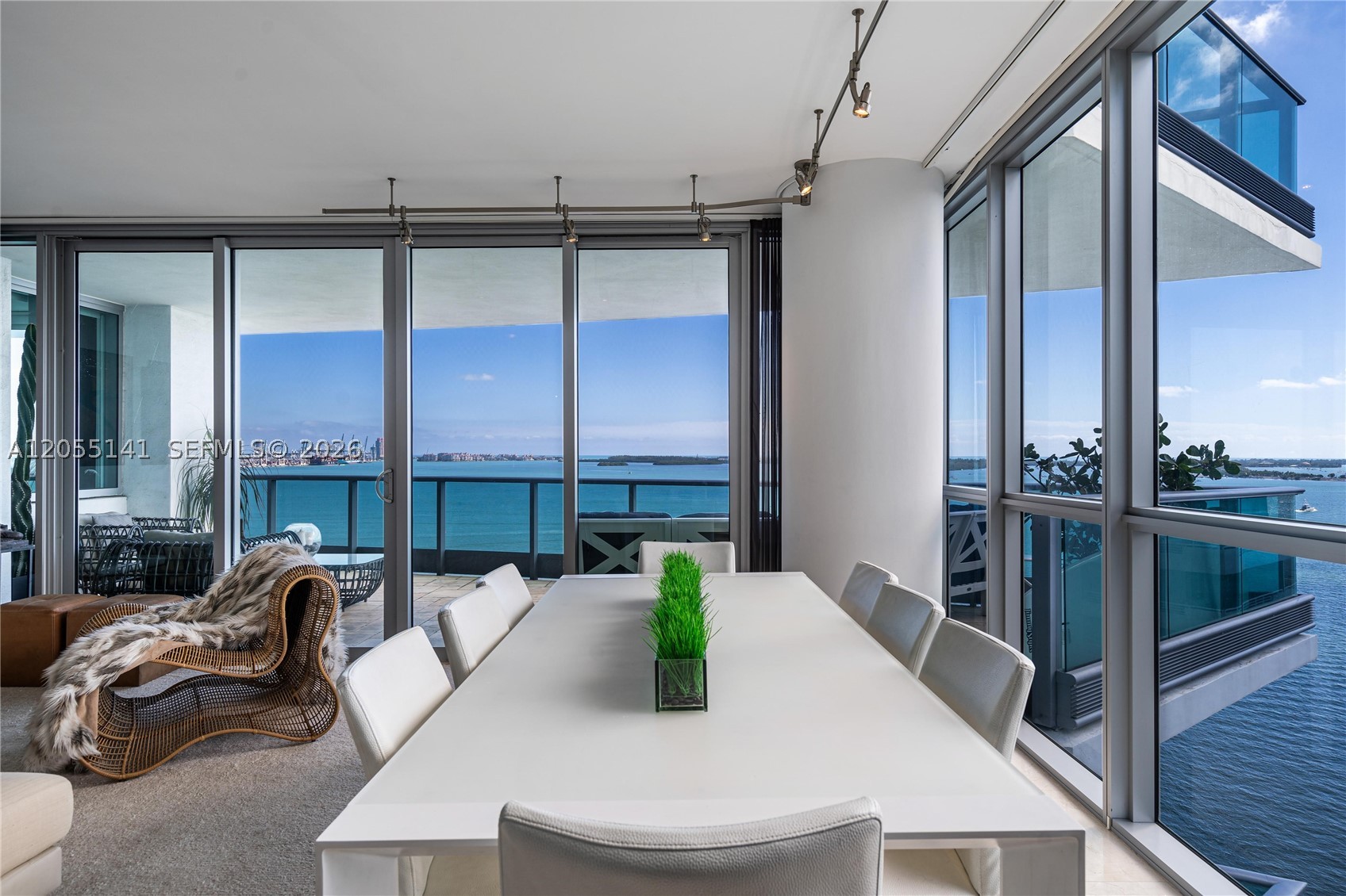 1331 Brickell Bay Dr #1611, Miami FL 33131