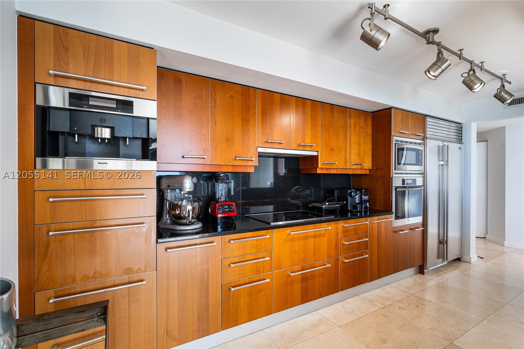 1331 Brickell Bay Dr #1611, Miami FL 33131