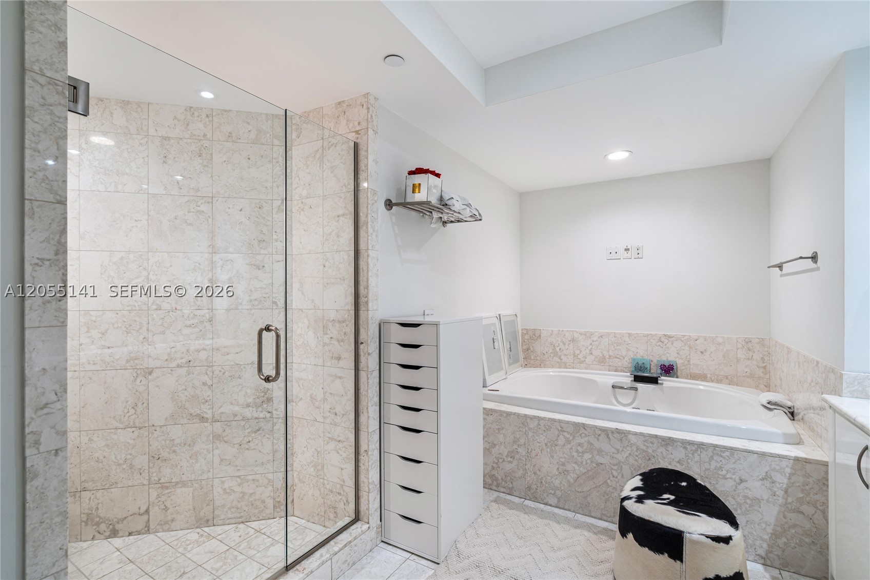 1331 Brickell Bay Dr #1611, Miami FL 33131