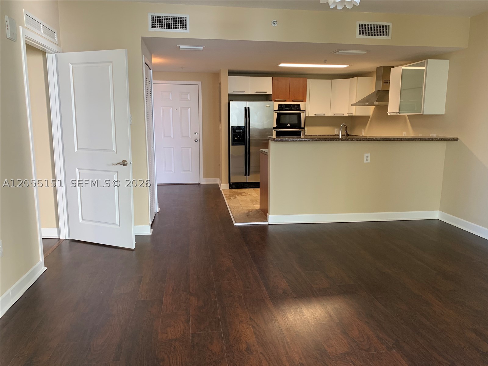 170 SE 14th St #1402, Miami FL 33131