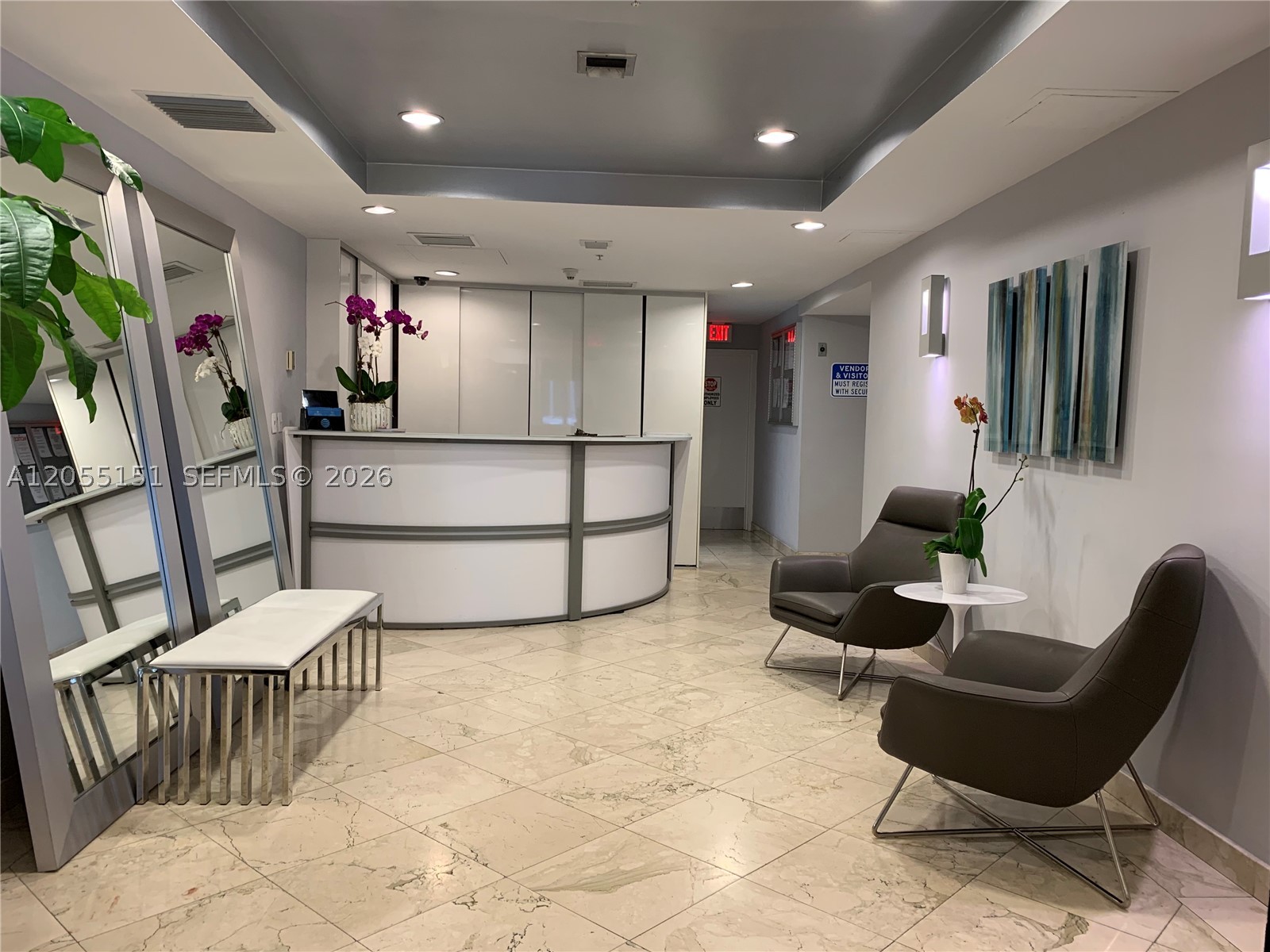 170 SE 14th St #1402, Miami FL 33131