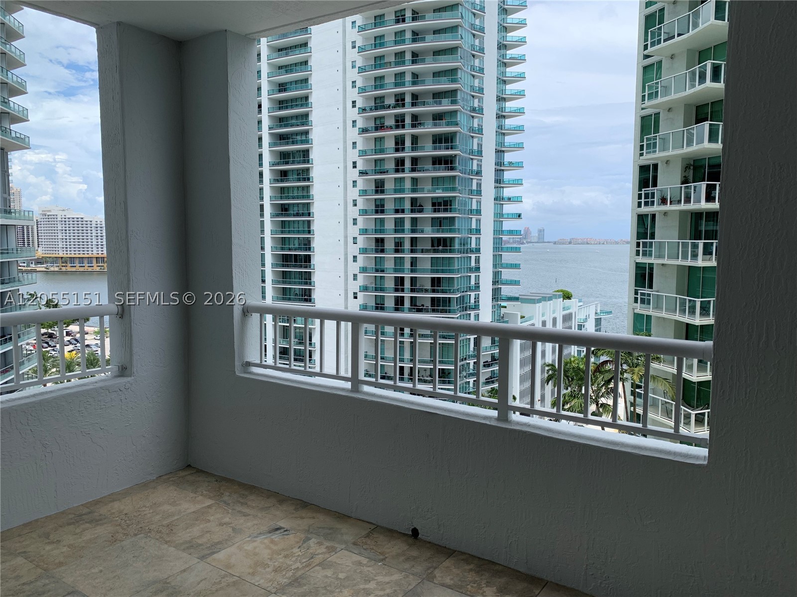 170 SE 14th St #1402, Miami FL 33131