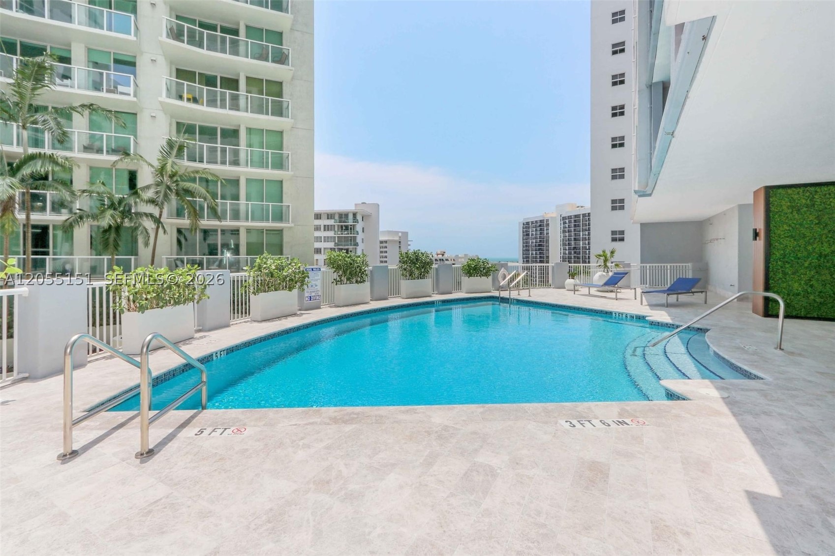 170 SE 14th St #1402, Miami FL 33131