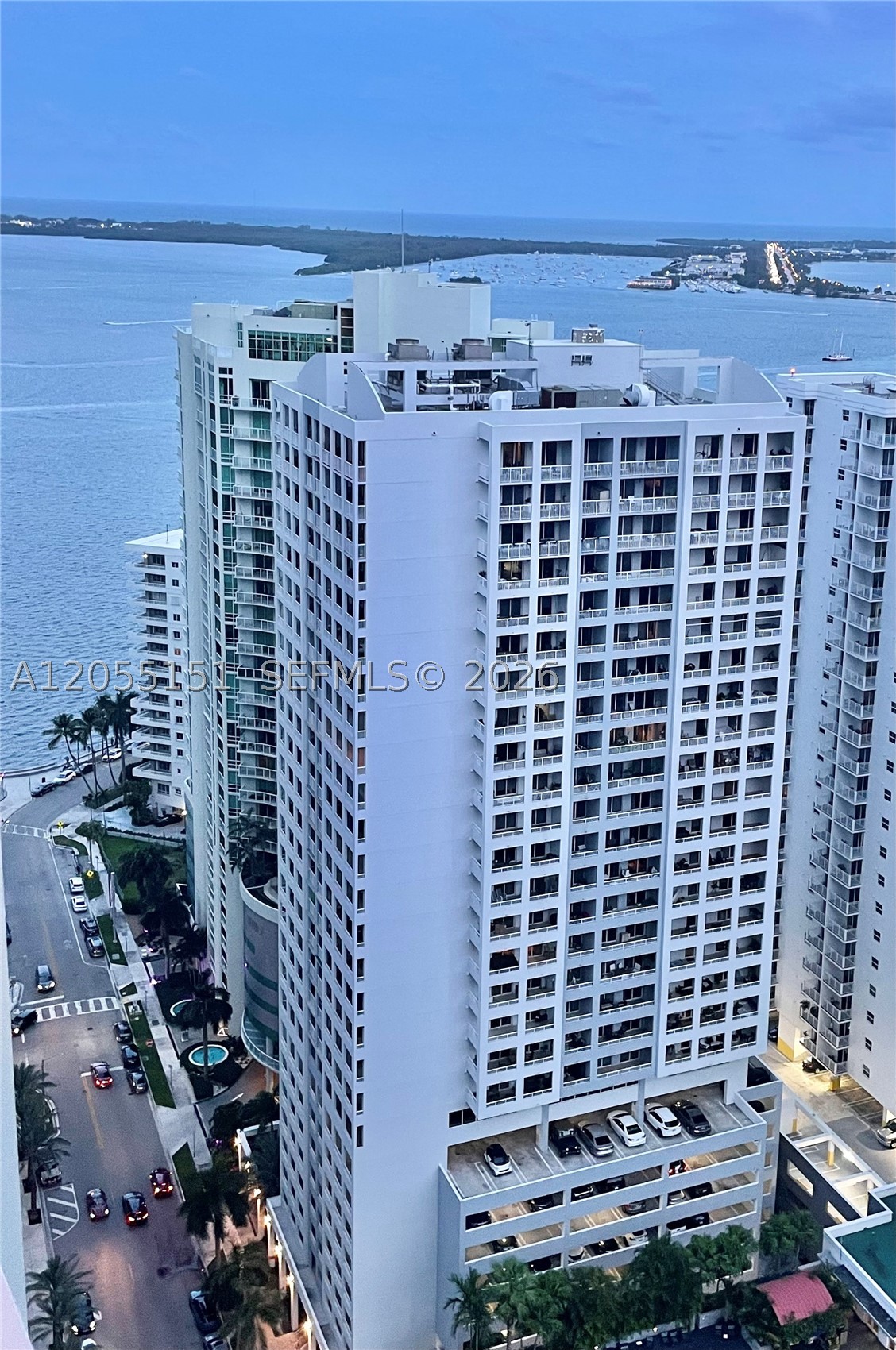 170 SE 14th St #1402, Miami FL 33131