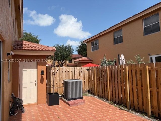 8423 S NW 138th Terrace #2802, Miami Lakes FL 33016