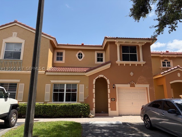 8423 S NW 138th Terrace #2802, Miami Lakes FL 33016