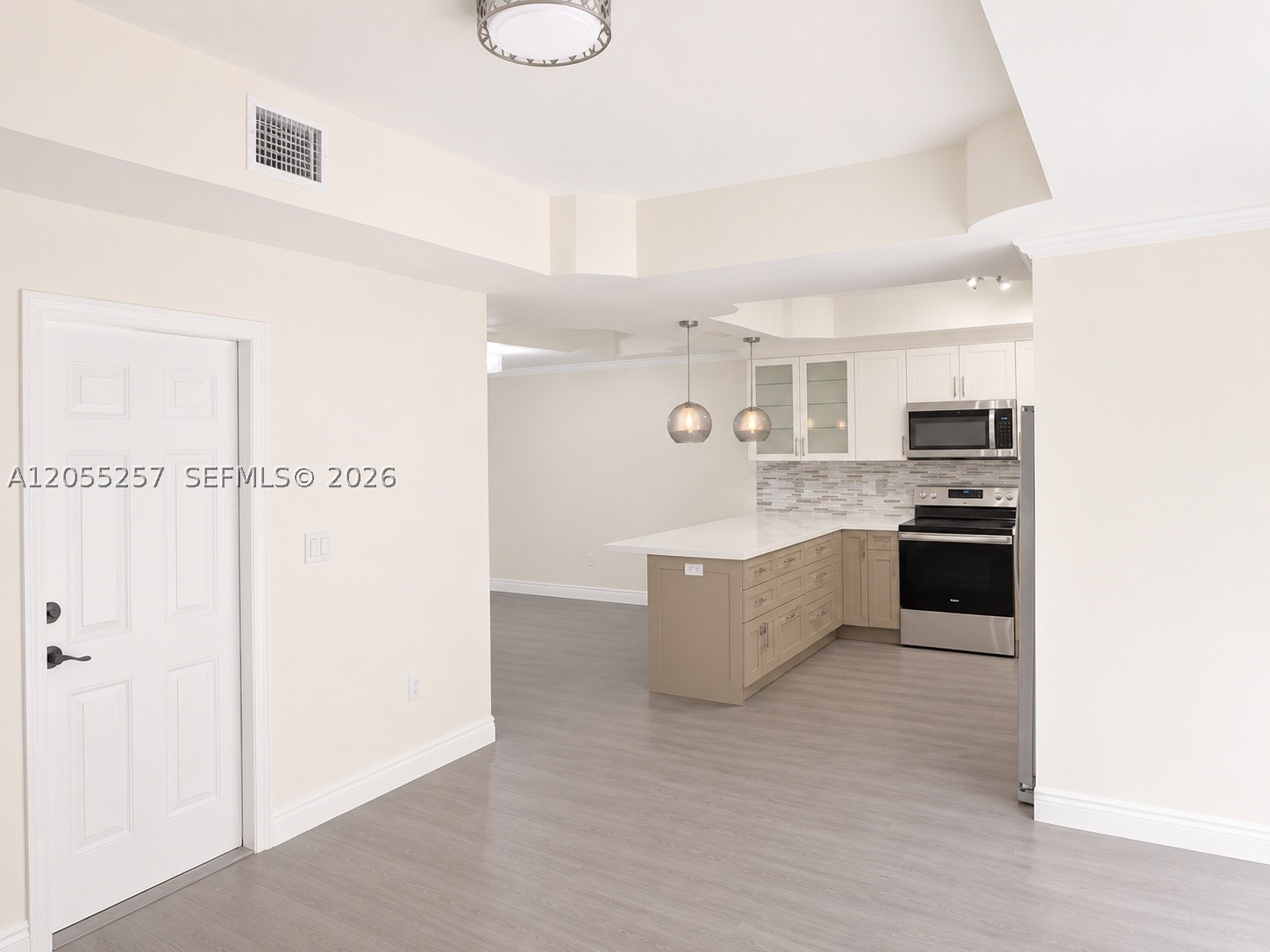8423 S NW 138th Terrace #2802, Miami Lakes FL 33016