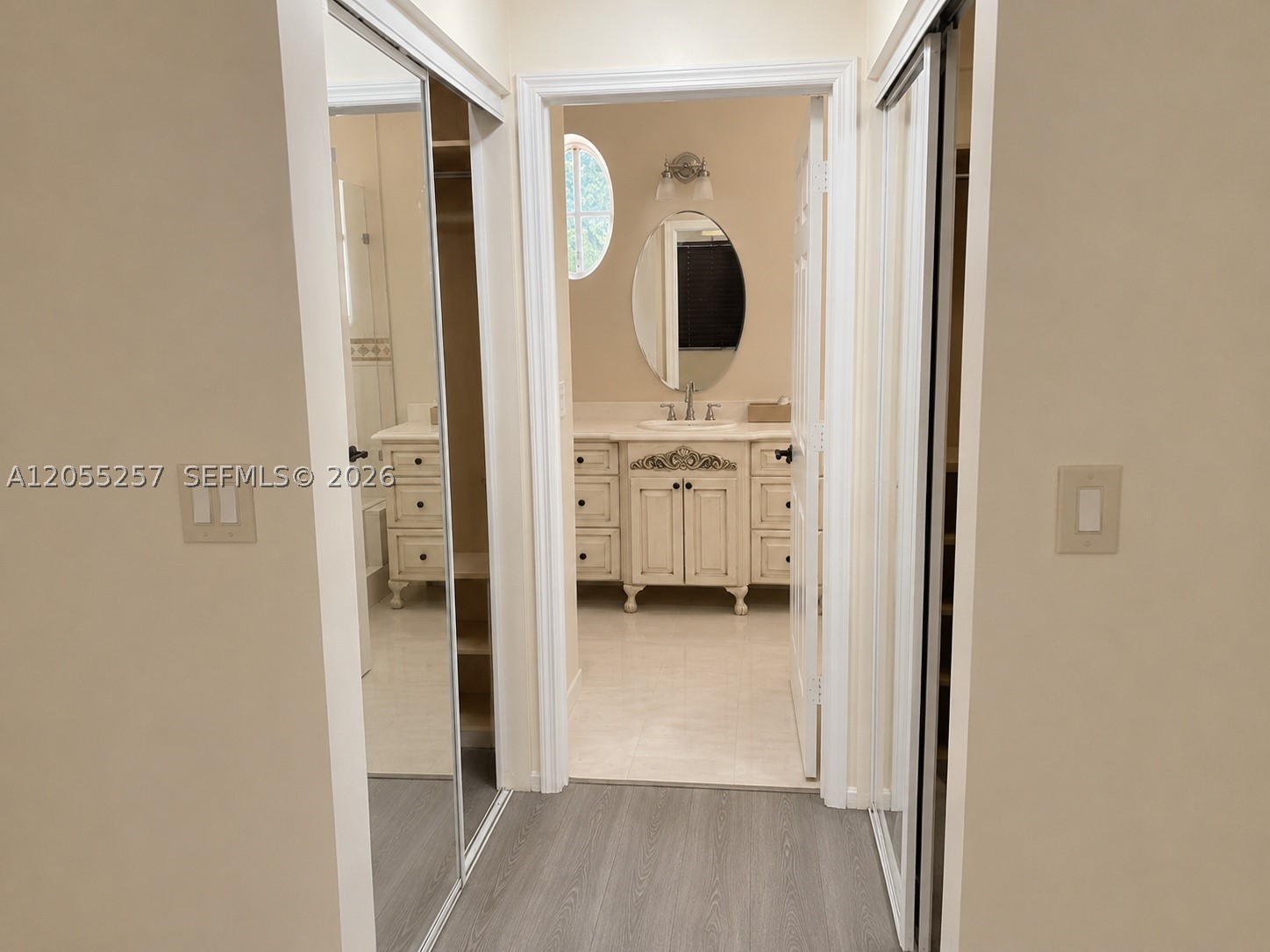 8423 S NW 138th Terrace #2802, Miami Lakes FL 33016
