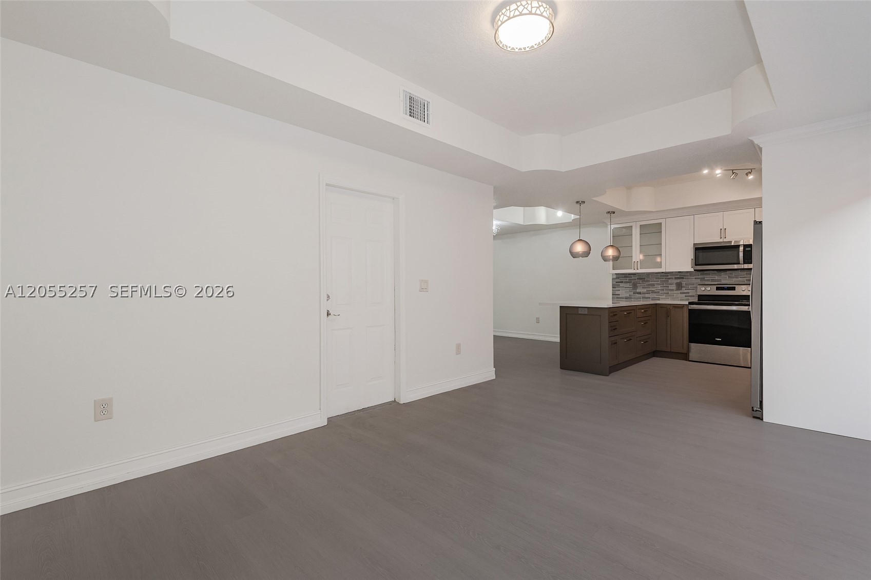 8423 S NW 138th Terrace #2802, Miami Lakes FL 33016