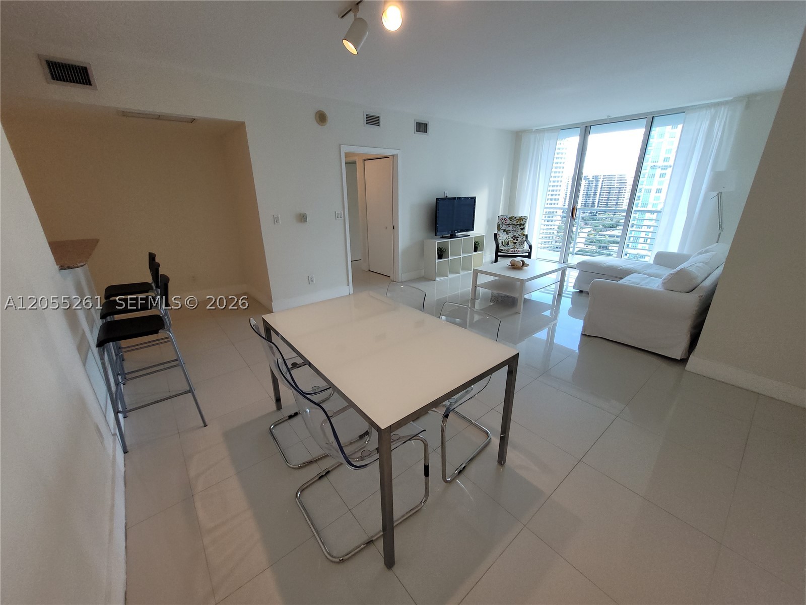 325 S Biscayne Blvd #1719, Miami FL 33131