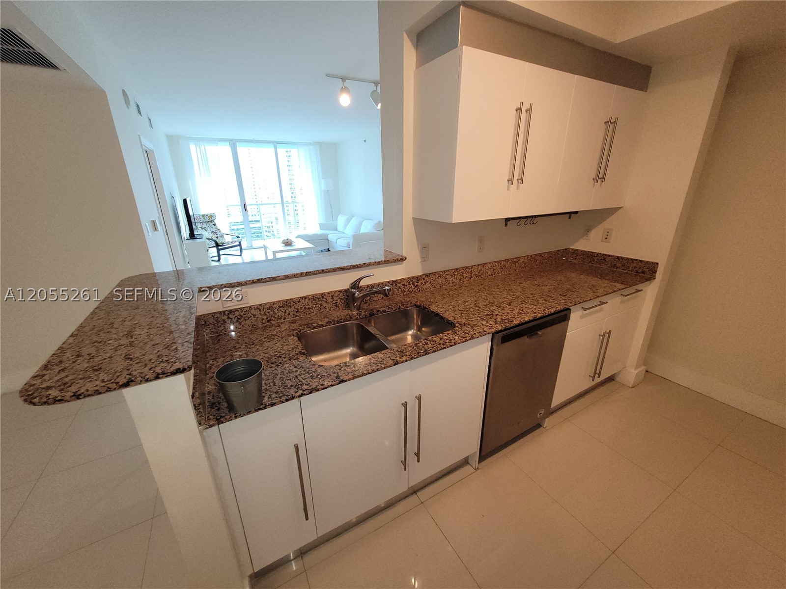 325 S Biscayne Blvd #1719, Miami FL 33131