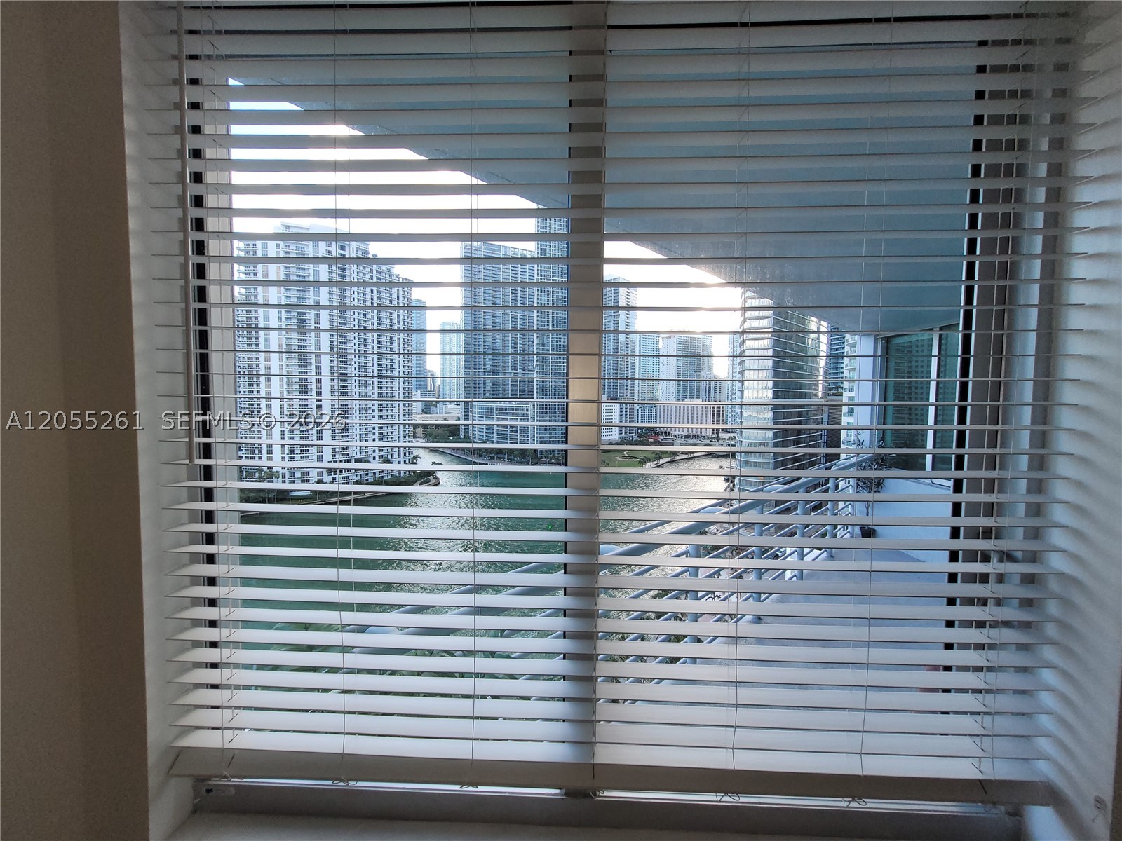 325 S Biscayne Blvd #1719, Miami FL 33131