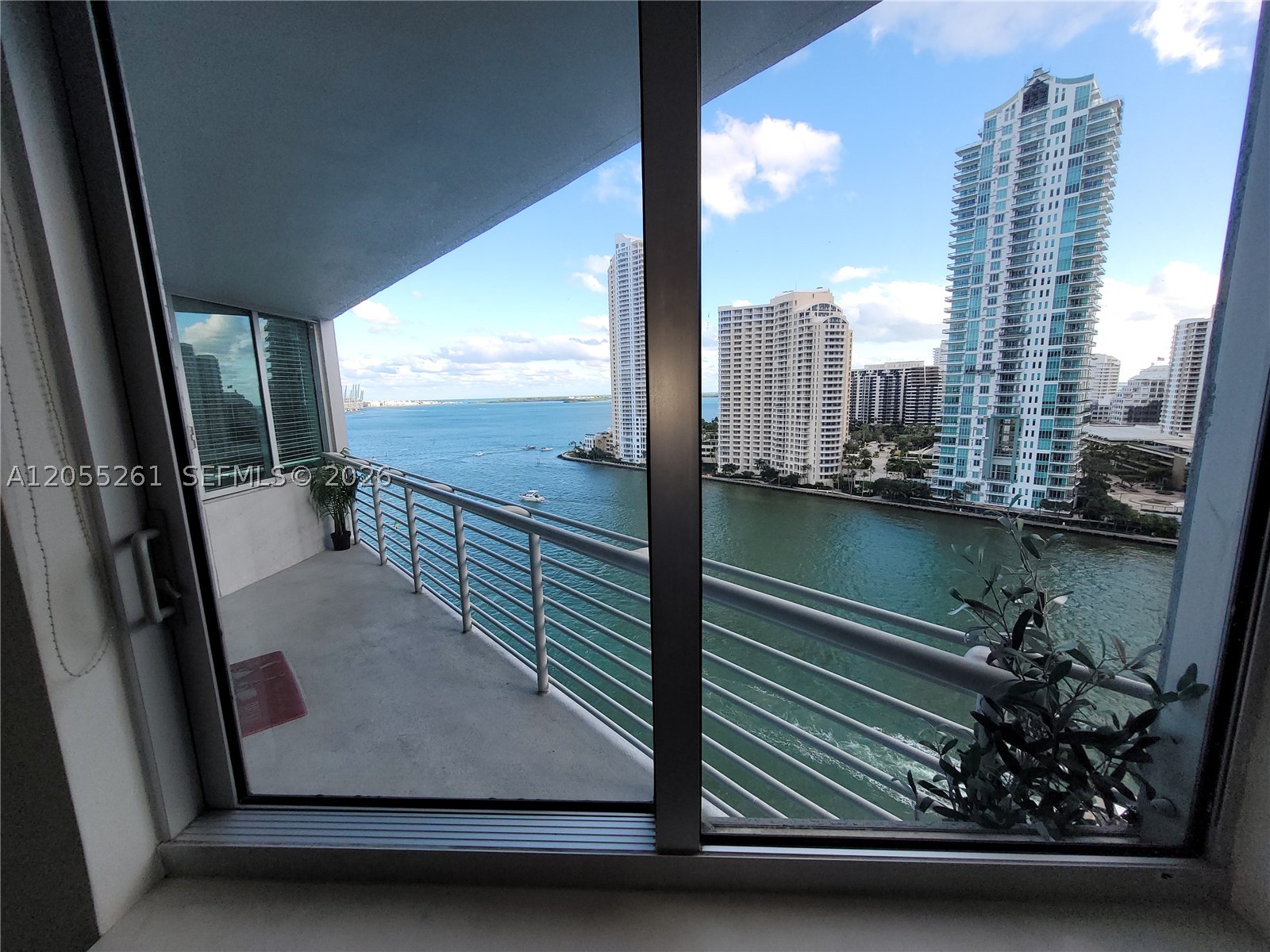 325 S Biscayne Blvd #1719, Miami FL 33131