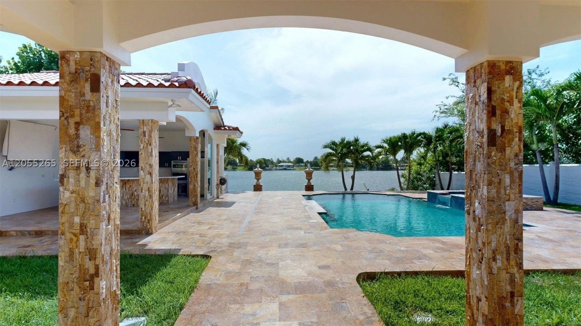 6265 W 10th Ave, Hialeah FL 33012