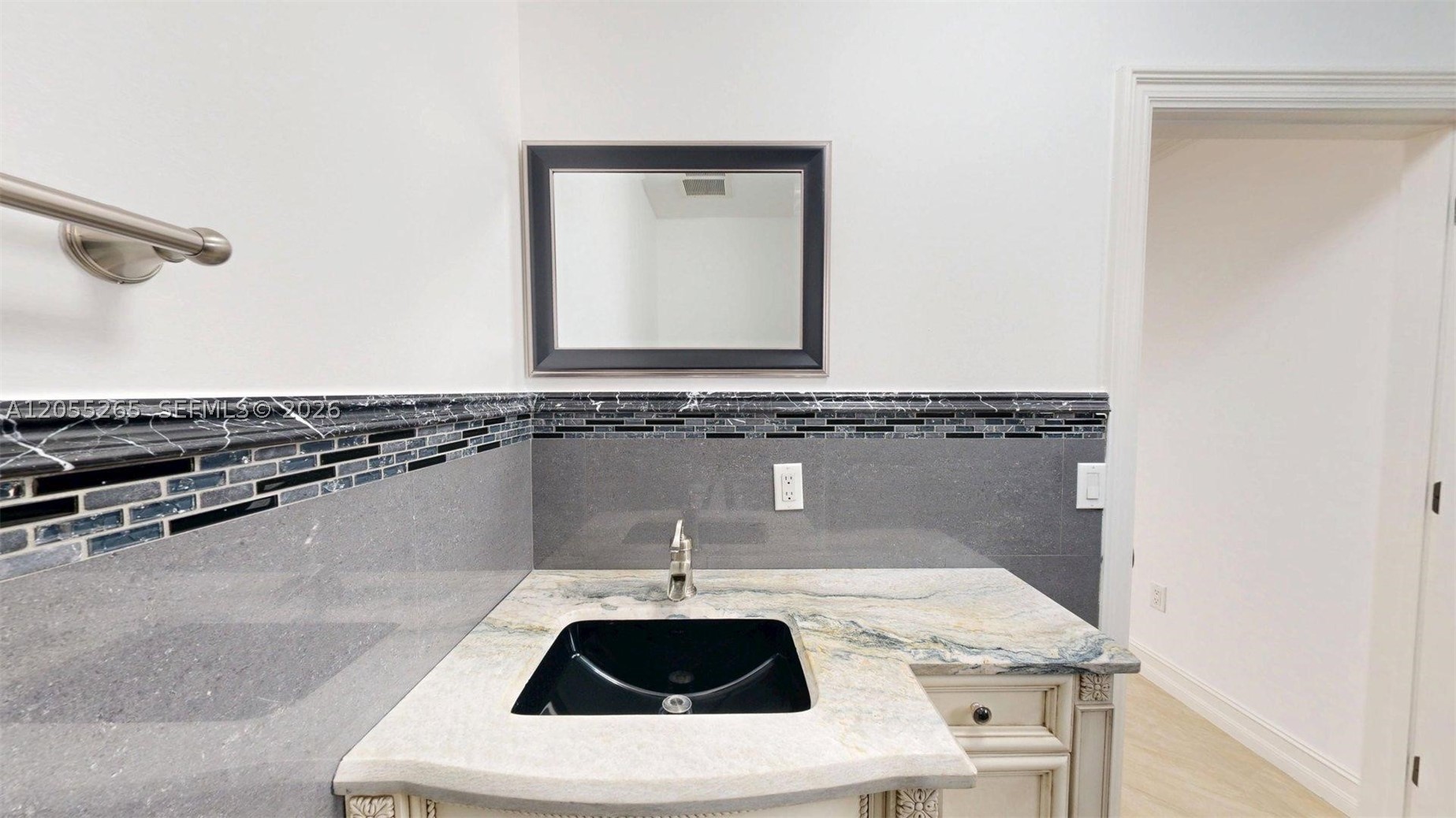 6265 W 10th Ave, Hialeah FL 33012