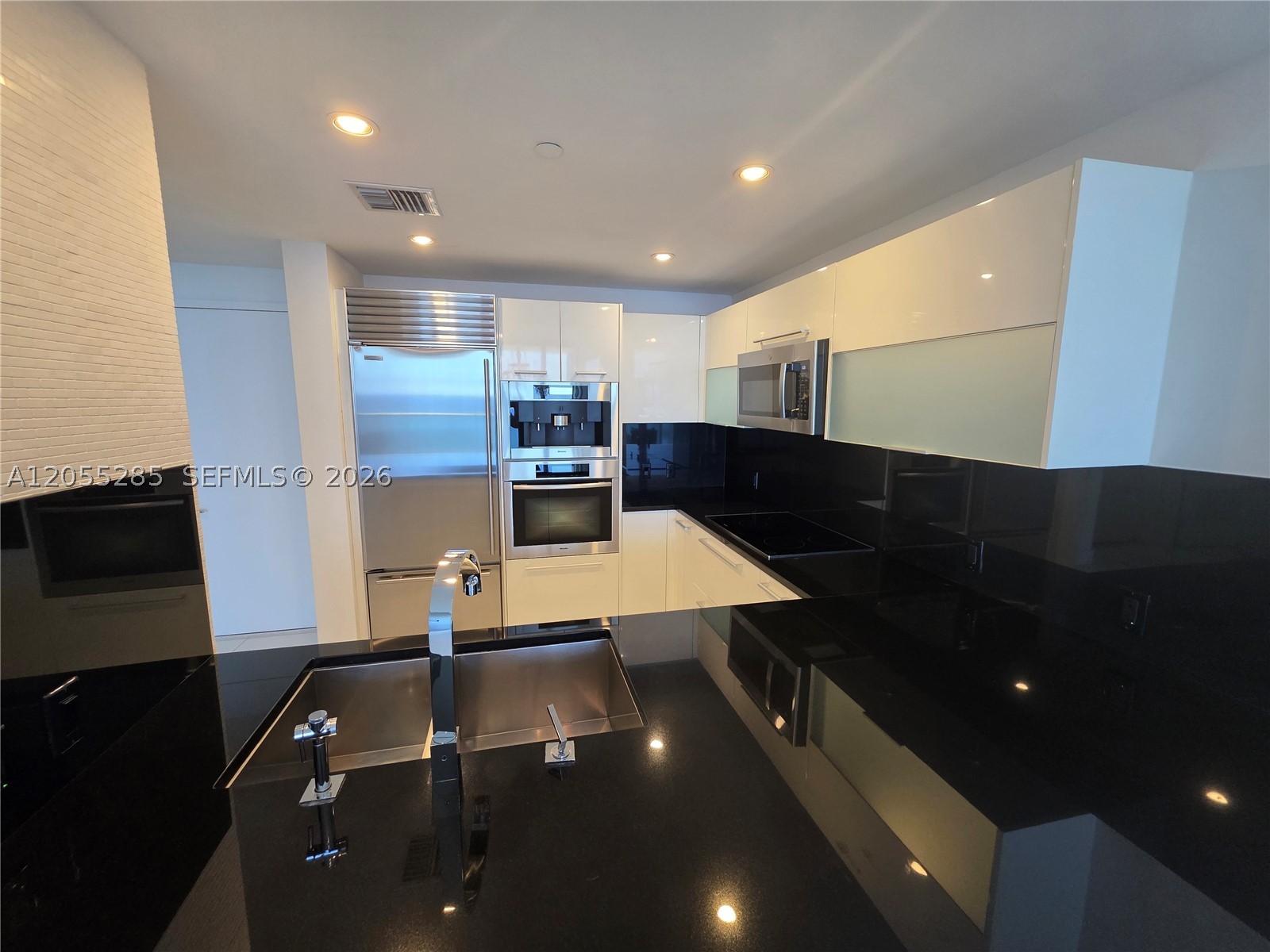 17121 COLLINS AV #2306, Sunny Isles Beach FL 33160