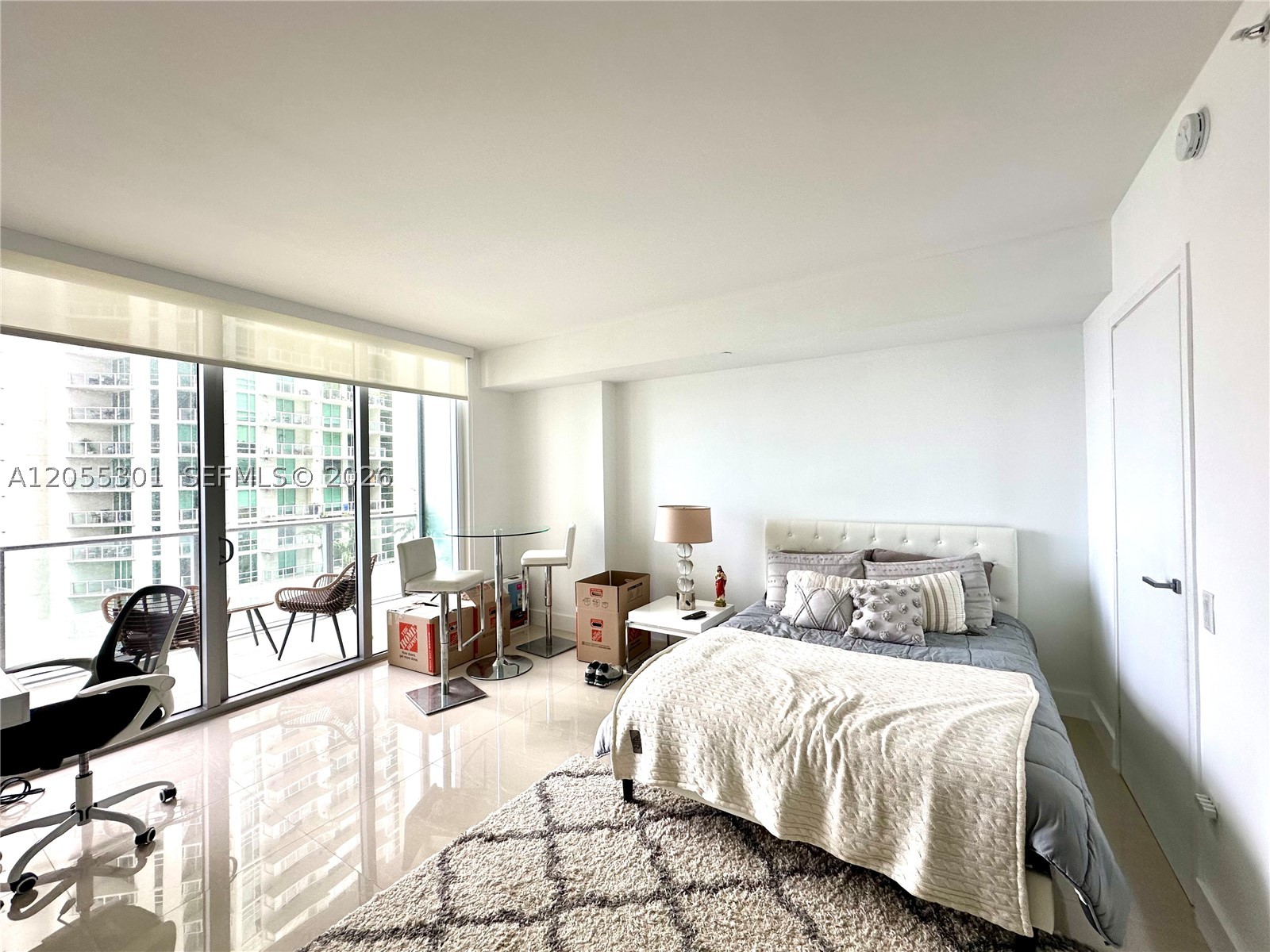1300 Brickell Bay Dr #1205, Miami FL 33131